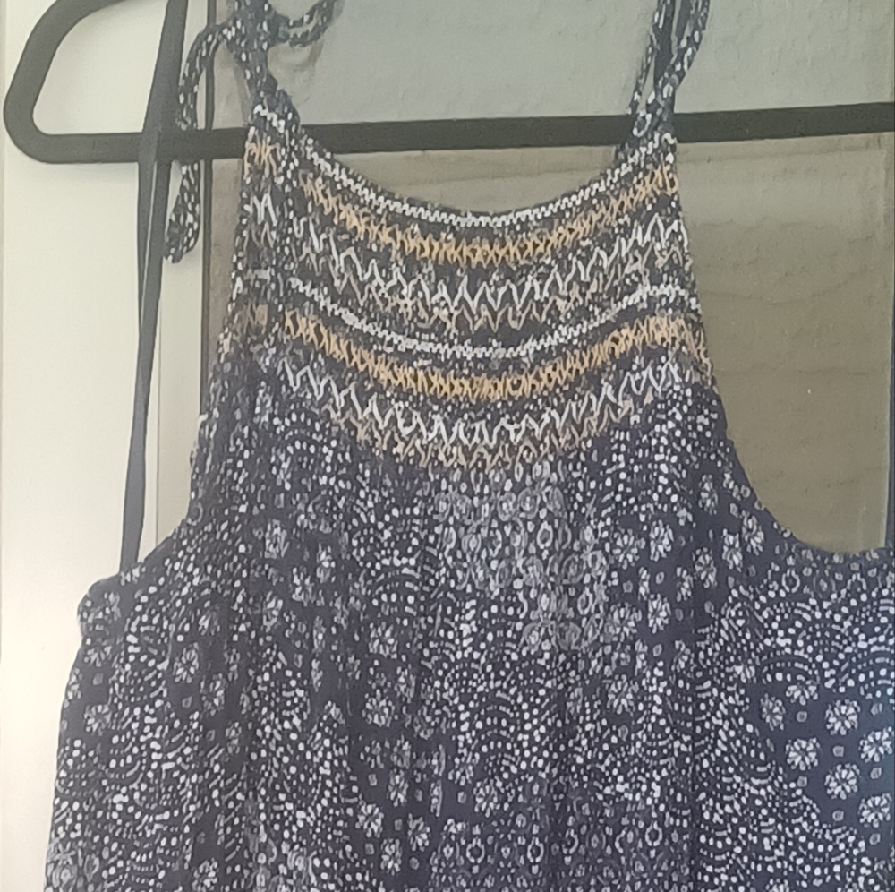 Knox Rose Midi dress